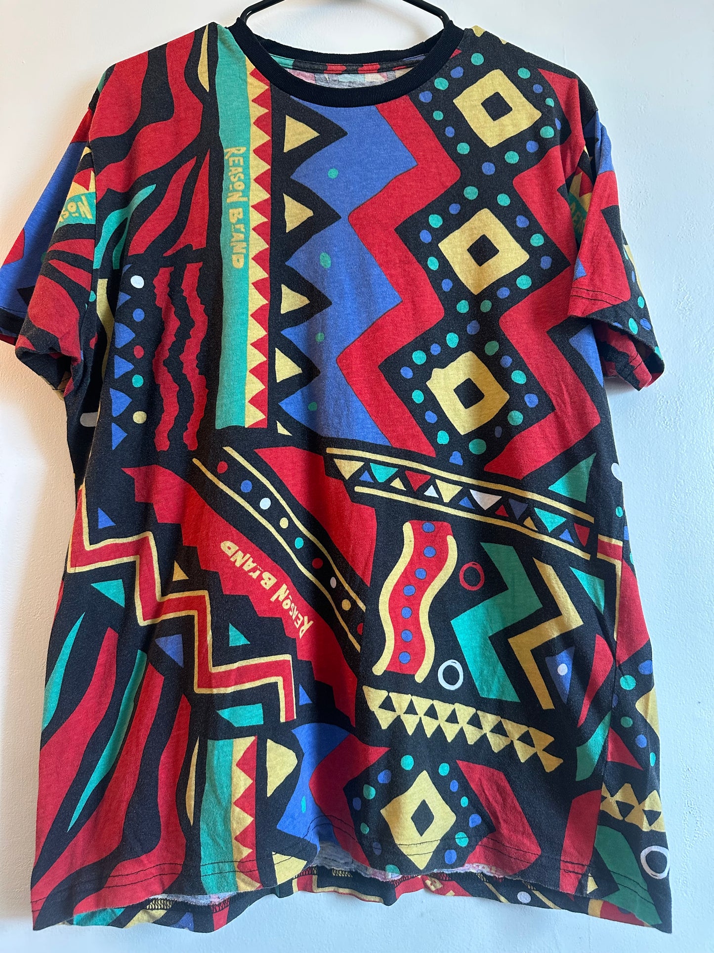 Men’s Reason Brand Large 90s style multicolor Tee Shirt